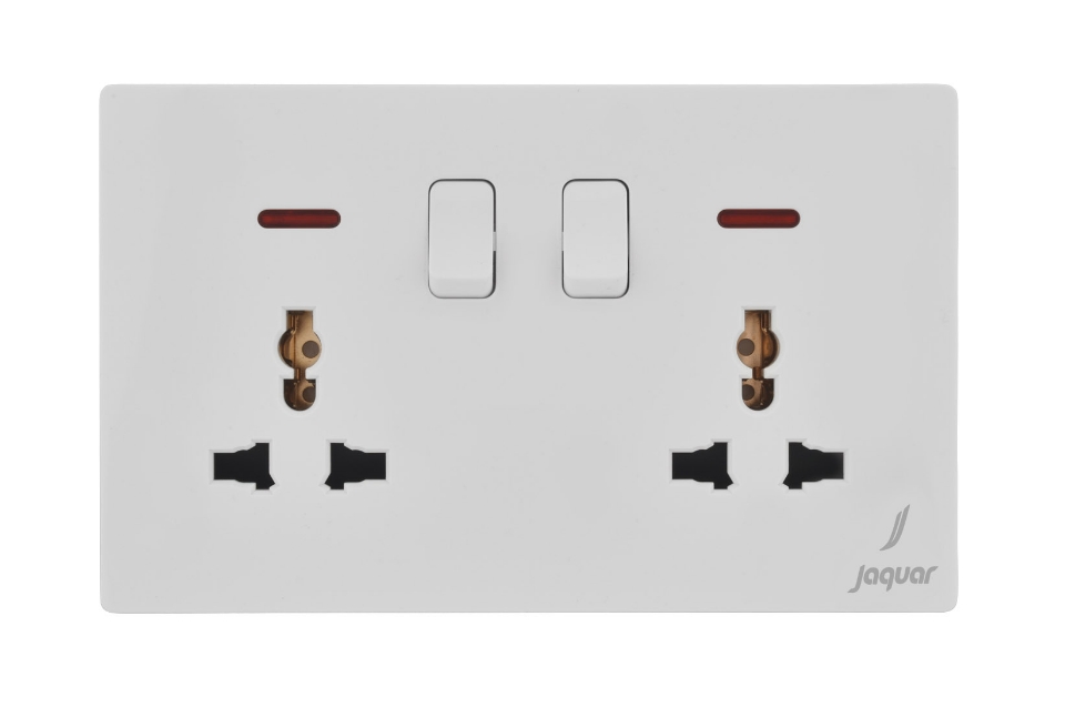 Picture of 13A Universal Switched Socket With Indicator